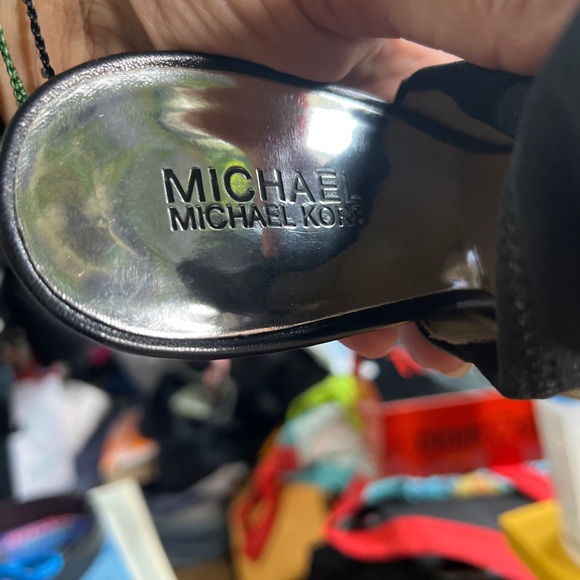 MICHAEL KORS - Picture 3 of 6